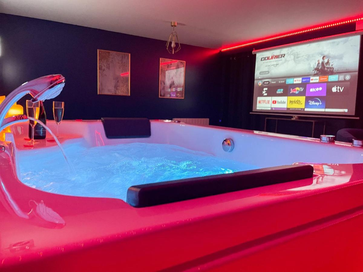Spa Sous Les Etoiles - Cinema - Netflix - Parking - Gare Amiens Exterior foto